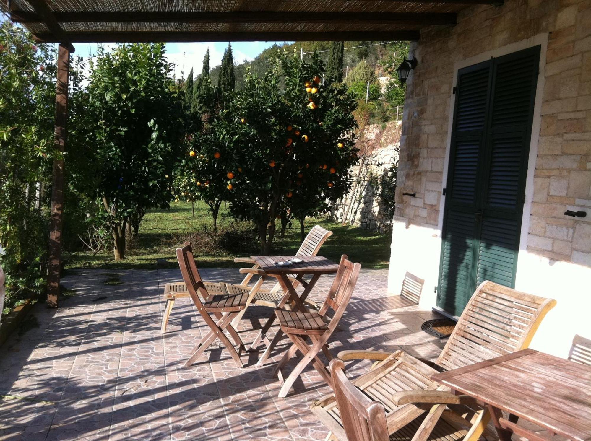 Agriturismo La Rocca Di Perti 피날레리구레 외부 사진