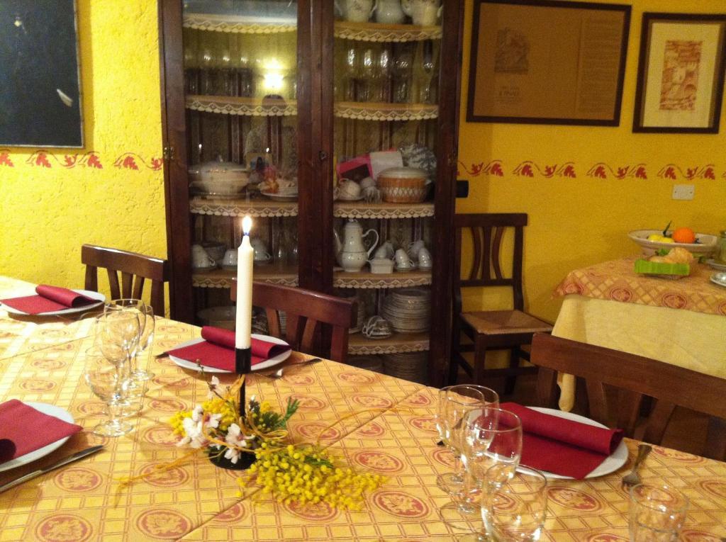 Agriturismo La Rocca Di Perti 피날레리구레 외부 사진